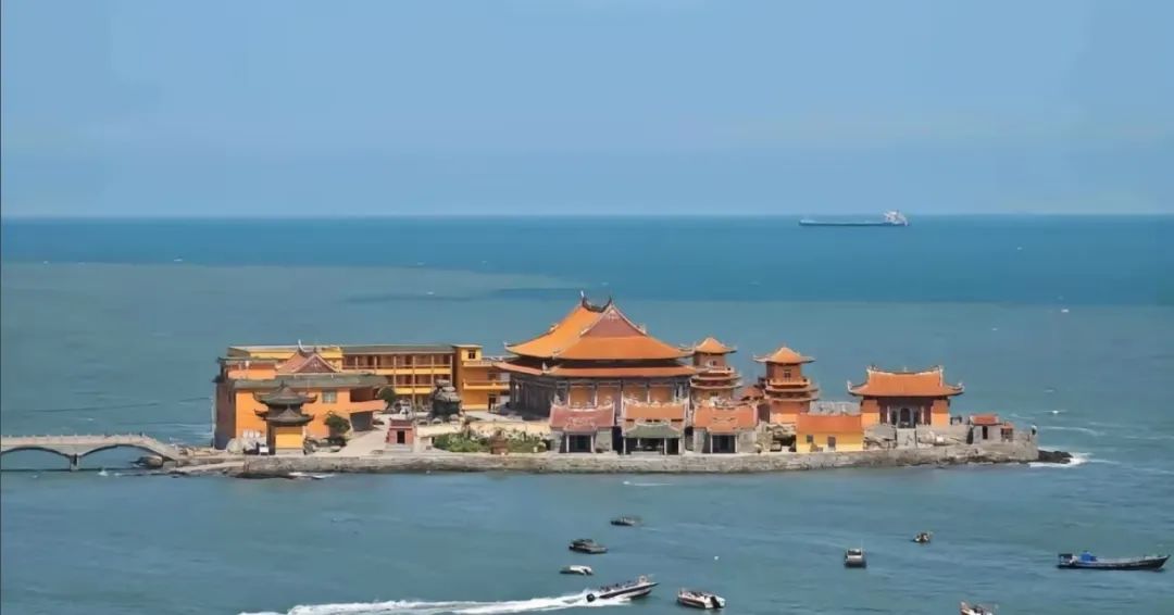 DƬ